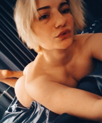 Сексуальная бестия ищет сильного и страстного самца для игр и удовольствия. Обещаю, ты не пожалеешь о нашей встрече. Звони, не стесняйся! 13713, 21 год